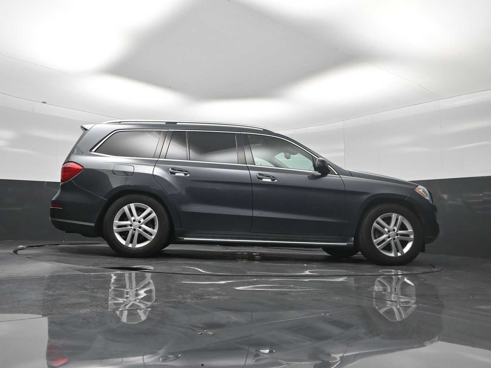 Used 2014 Mercedes-Benz GL 450 4MATIC image 25