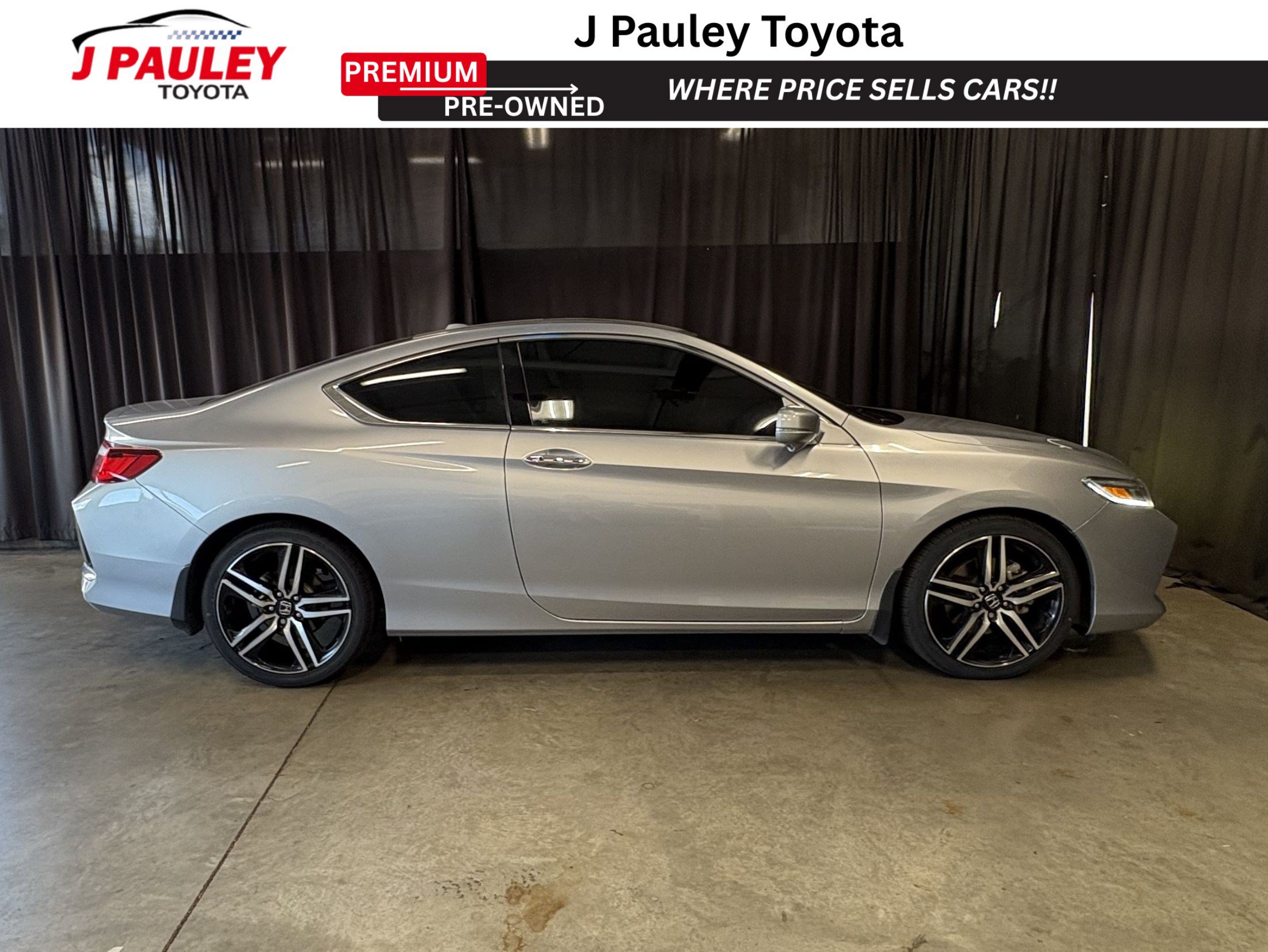 Used 2016 Honda Accord Touring image 4