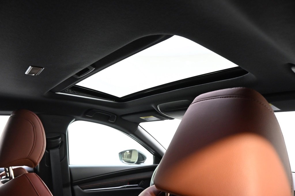 Certified 2025 MAZDA MAZDA3 Carbon image 17