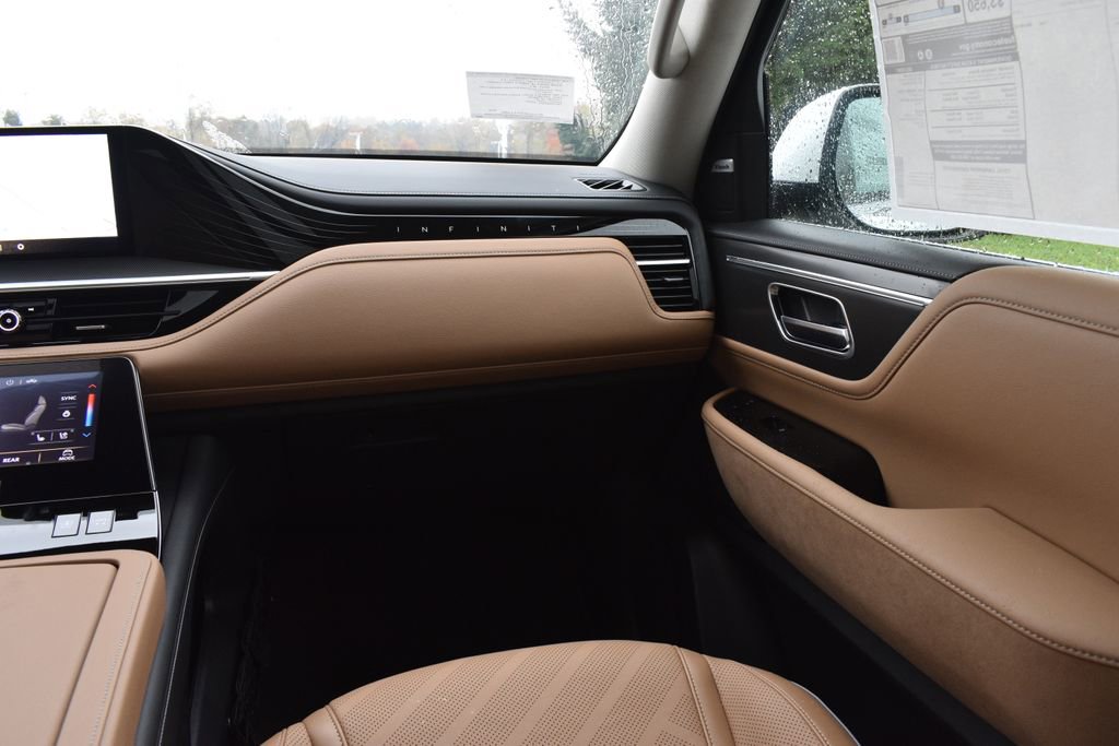 Used 2026 INFINITI QX80 Luxe w/ Cargo Package AWD/4WD image 14
