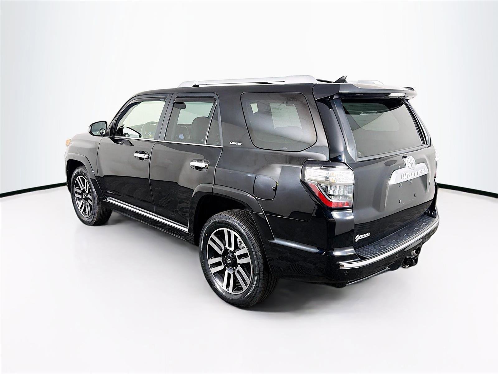 Used 2015 Toyota 4Runner Limited AWD/4WD image 9