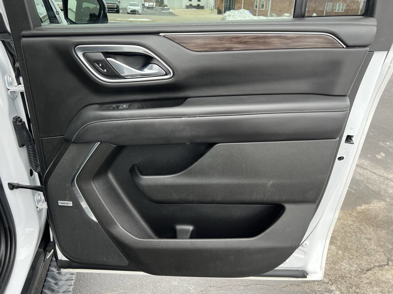 Used 2021 Chevrolet Suburban Z71 w/ Z71 Signature Package image 30