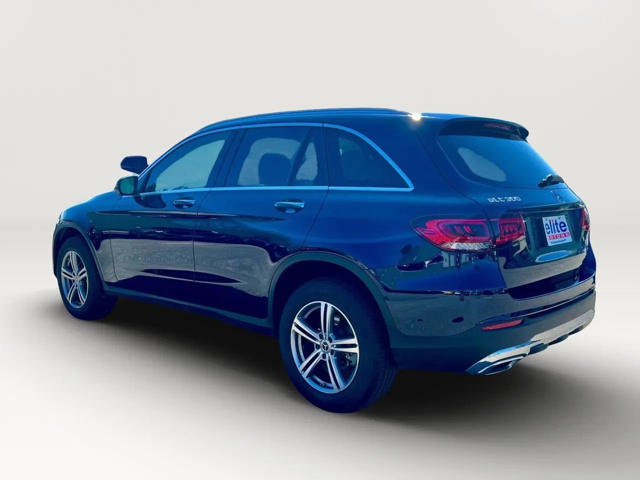 Used 2022 Mercedes-Benz GLC 300 4MATIC w/ Multimedia Package Lite image 5