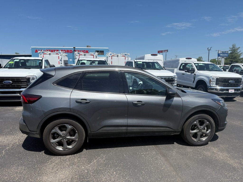 Used 2025 Ford Escape ST-Line AWD/4WD image 8