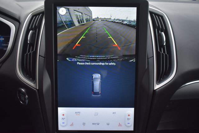 Used 2021 Ford Edge SEL w/ Cargo Accessory Package image 27