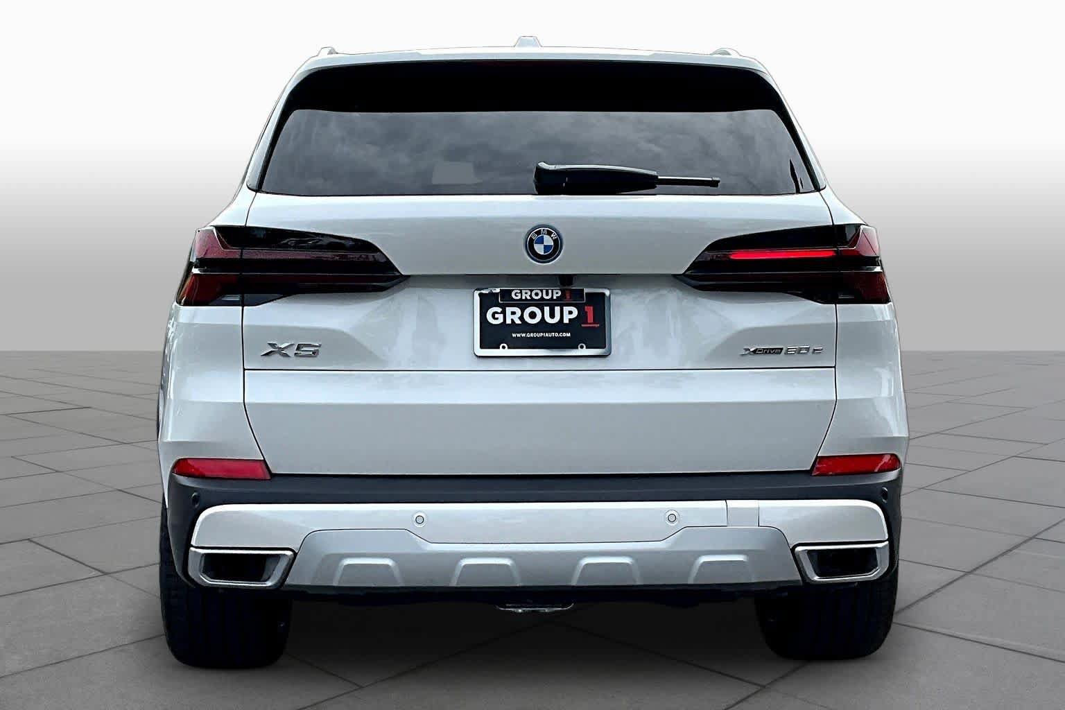New 2026 BMW X5 xDrive50e AWD/4WD image 4