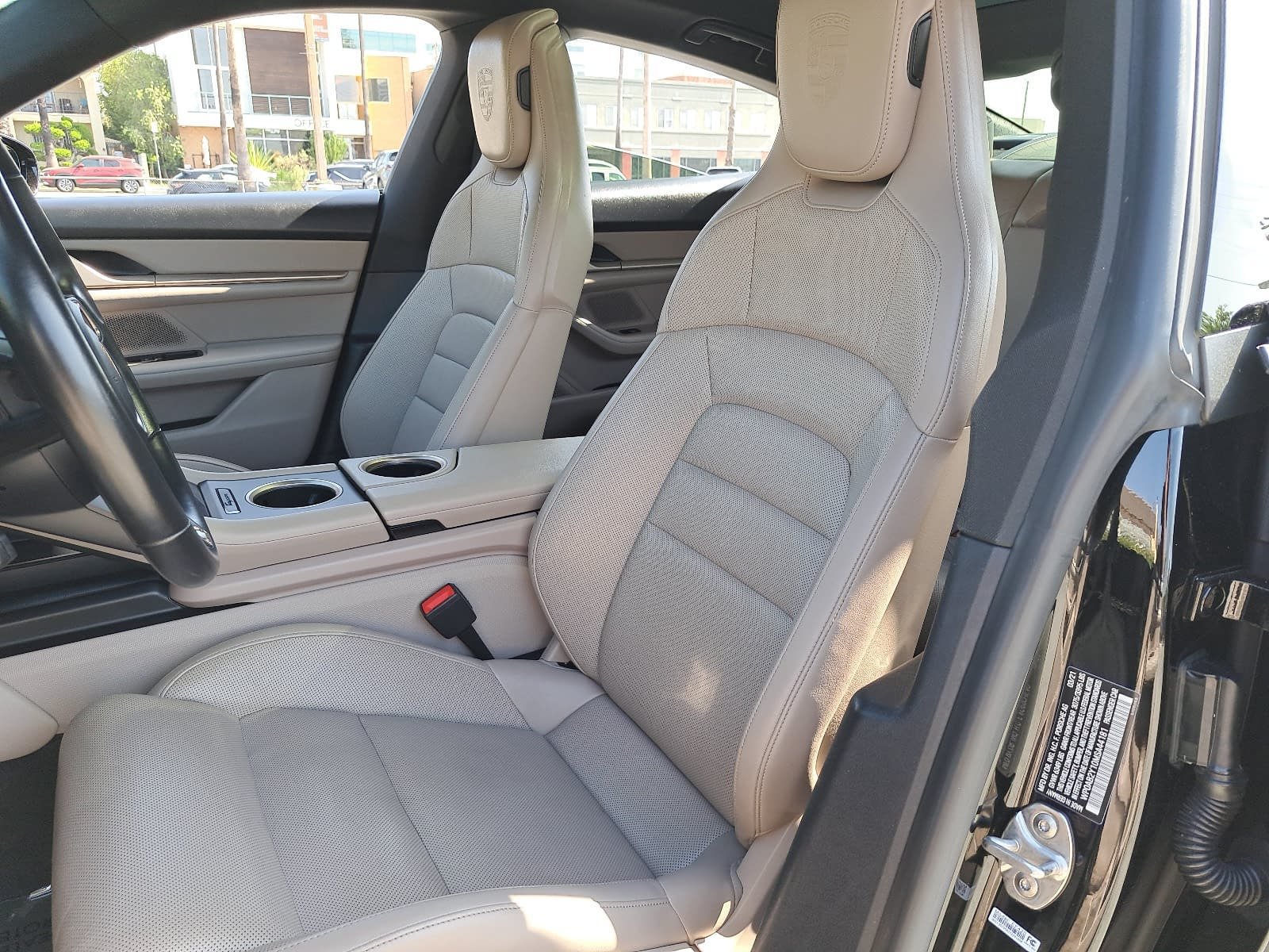 Used 2021 Porsche Taycan 4S AWD/4WD image 17