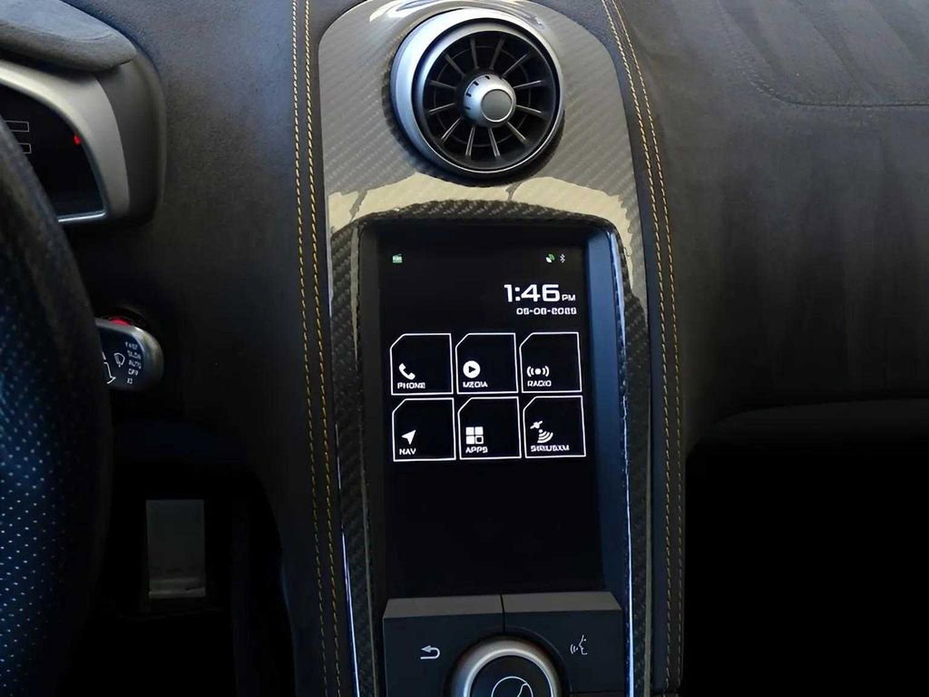 Used 2015 McLaren 650S Spider image 11