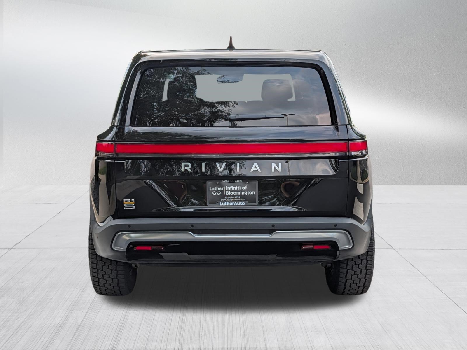 Used 2023 Rivian R1S Adventure Quad AWD/4WD image 6