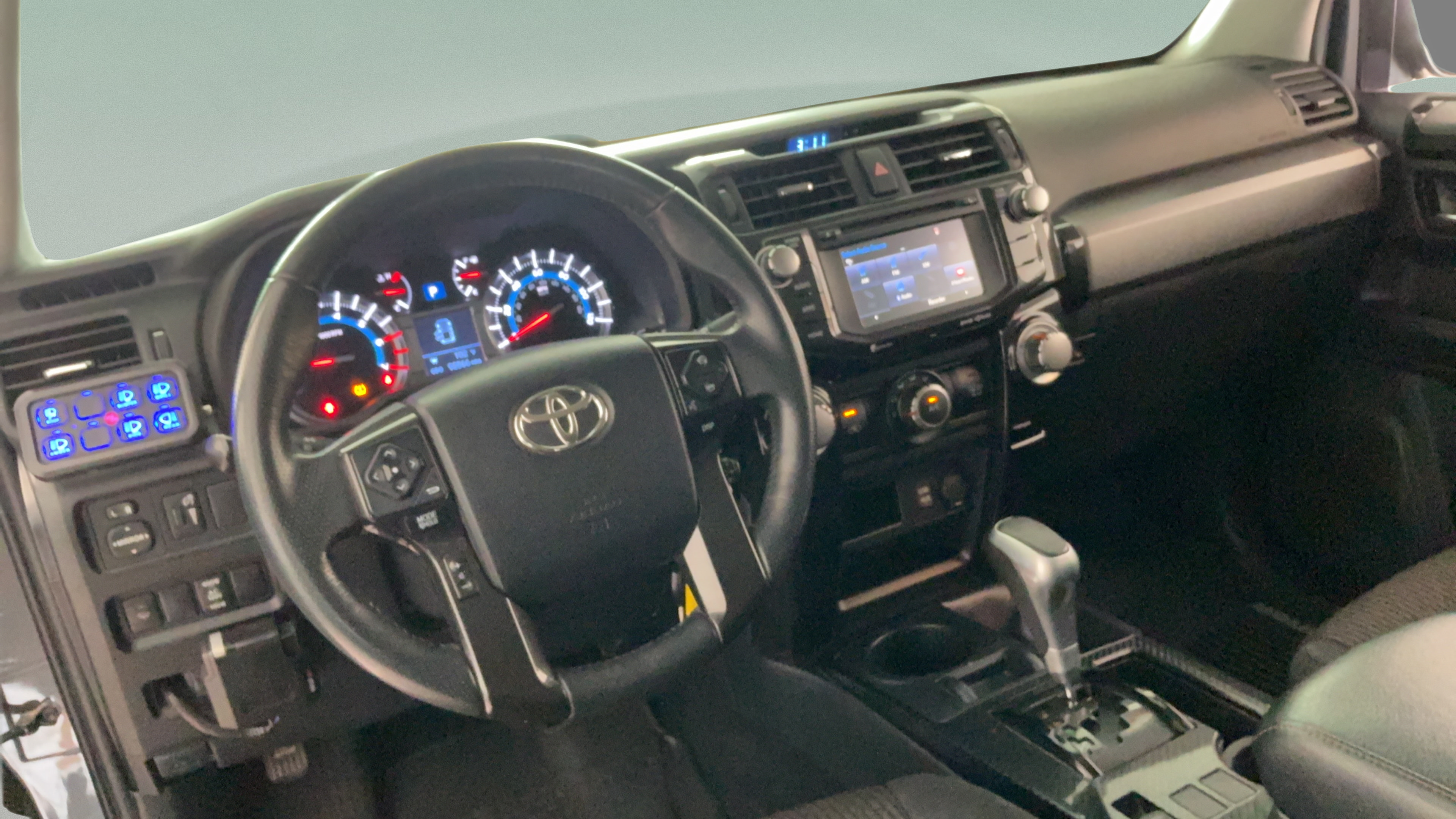 Used 2018 Toyota 4Runner TRD Off-Road w/ TRD Performance Package AWD/4WD image 21