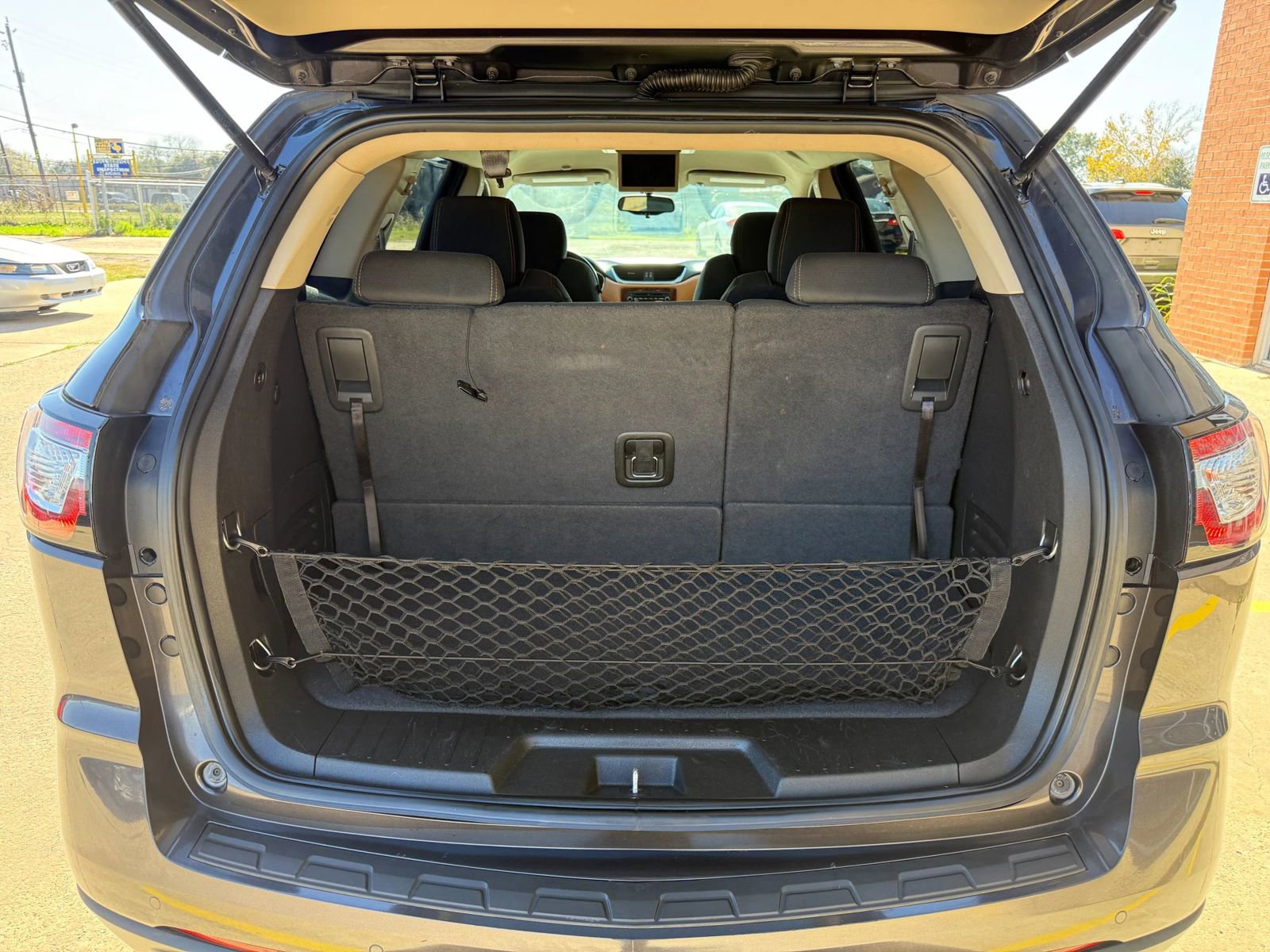 Used 2014 Chevrolet Traverse LT image 8