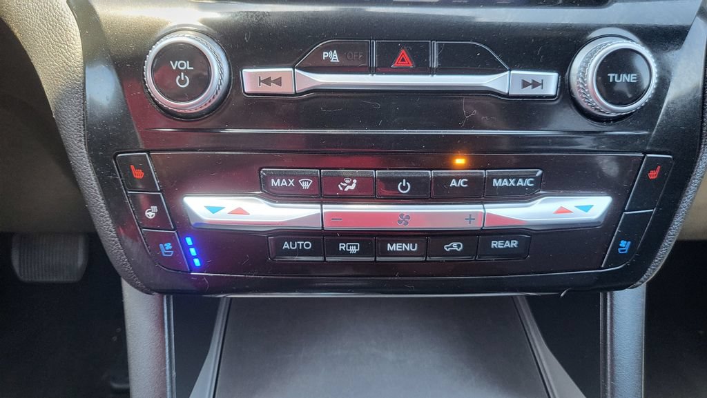 Used 2023 Ford Explorer ST w/ Equipment Group 401A AWD/4WD image 40