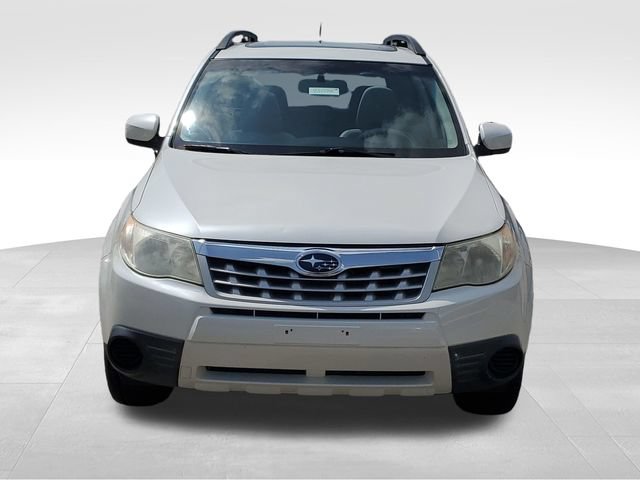 Used 2011 Subaru Forester 2.5X Premium w/ All-Weather Pkg AWD/4WD image 2