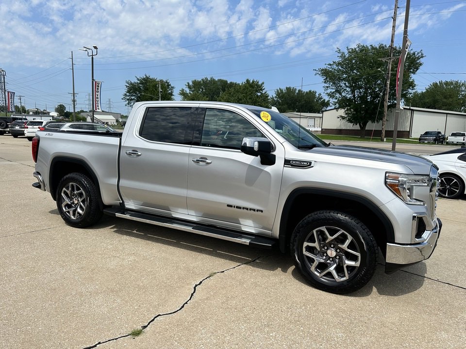 Used 2021 GMC Sierra 1500 SLT w/ SLT Premium Plus Package image 4