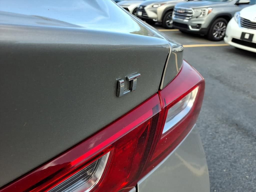 Used 2025 Chevrolet Malibu LT image 23