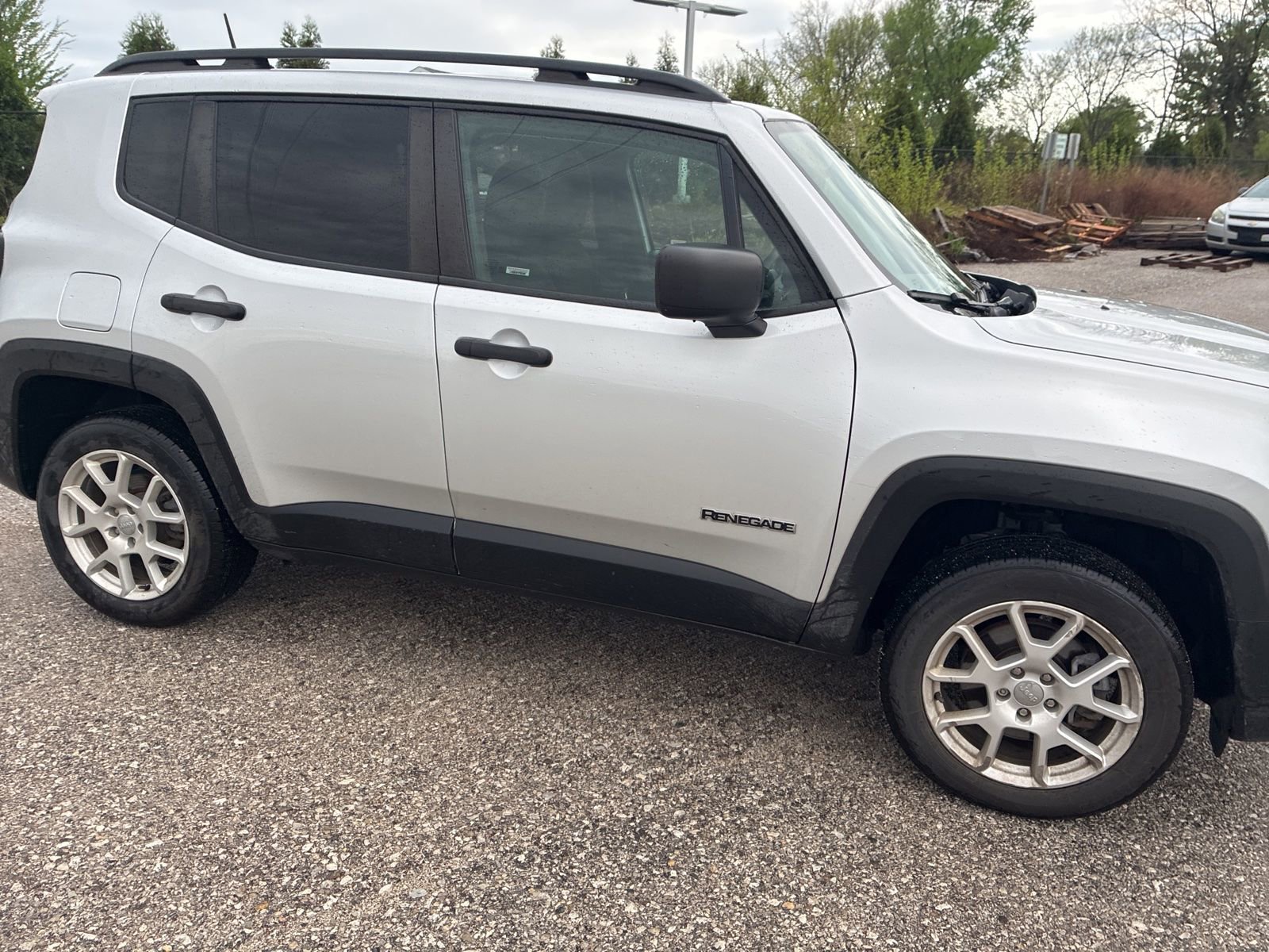 Used 2019 Jeep Renegade Sport w/ Sport Appearance Group image 11