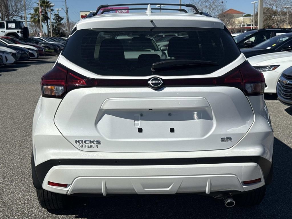 Certified 2023 Nissan Kicks SR w/ Exterior Package image 5