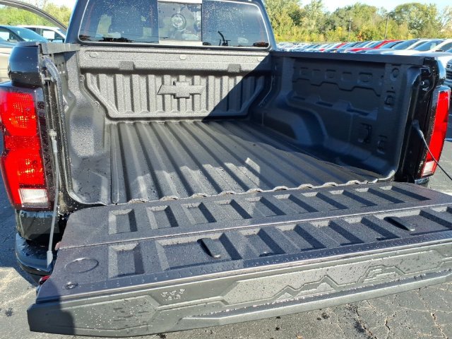 New 2026 Chevrolet Colorado ZR2 AWD/4WD image 10