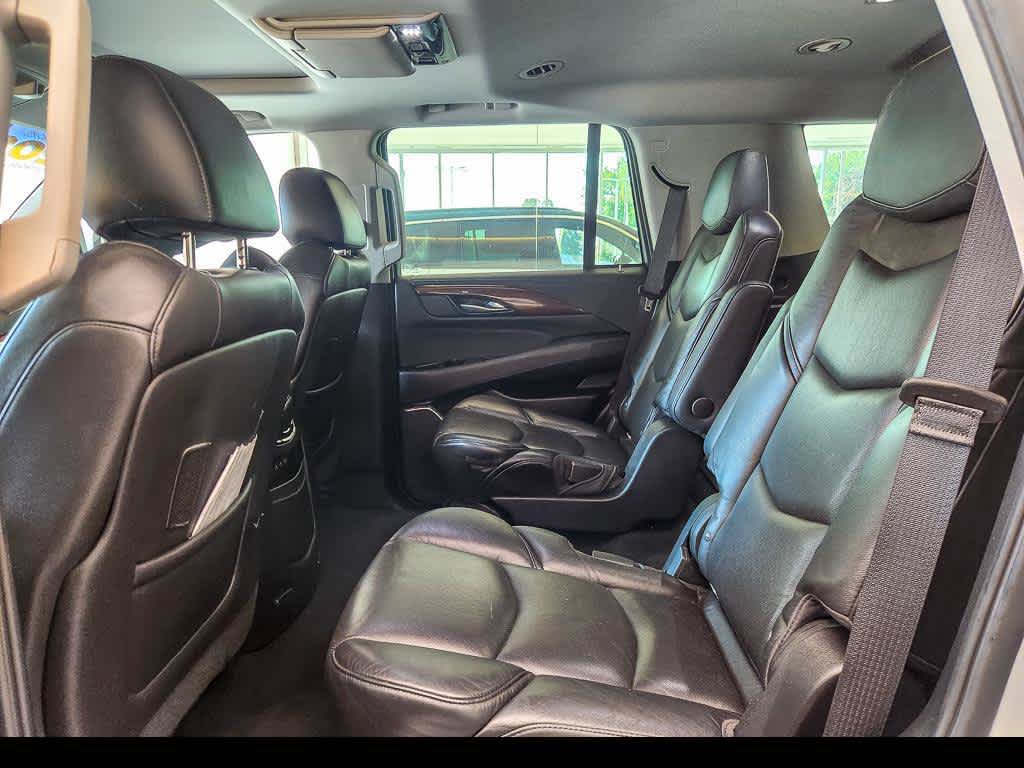 Used 2018 Cadillac Escalade Premium Luxury AWD/4WD image 14