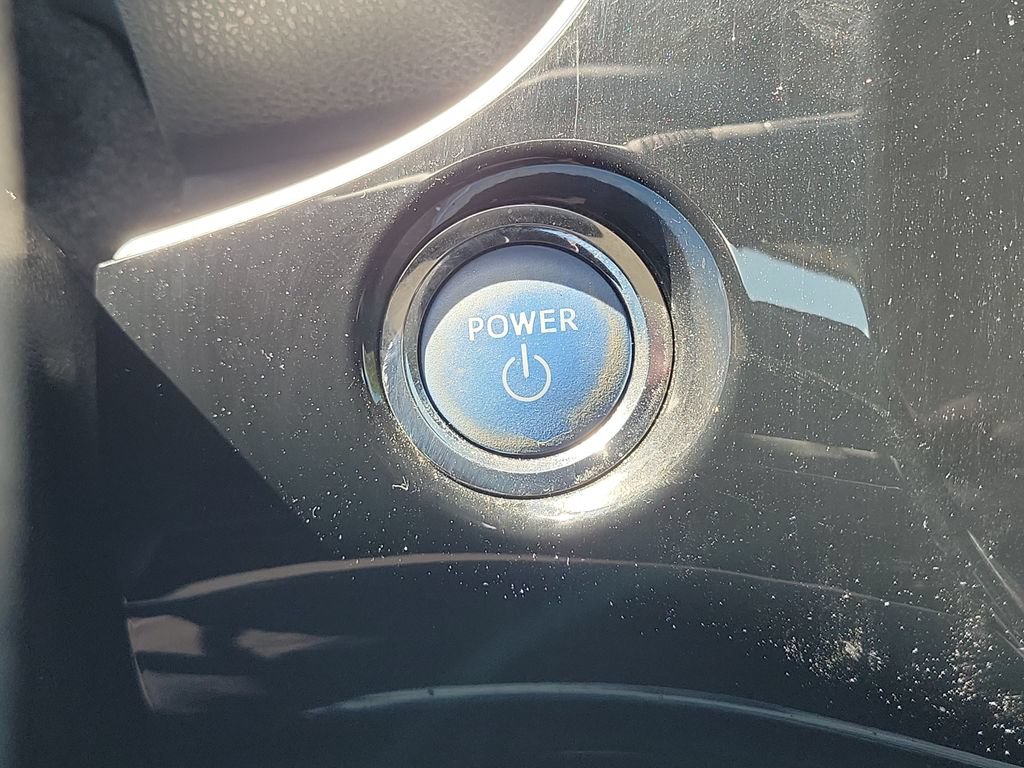 Certified 2020 Toyota Prius LE AWD/4WD image 17