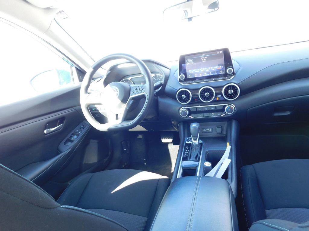 Used 2024 Nissan Sentra SV image 3