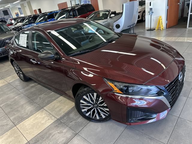 Used 2024 Nissan Altima 2.5 SV AWD/4WD image 10