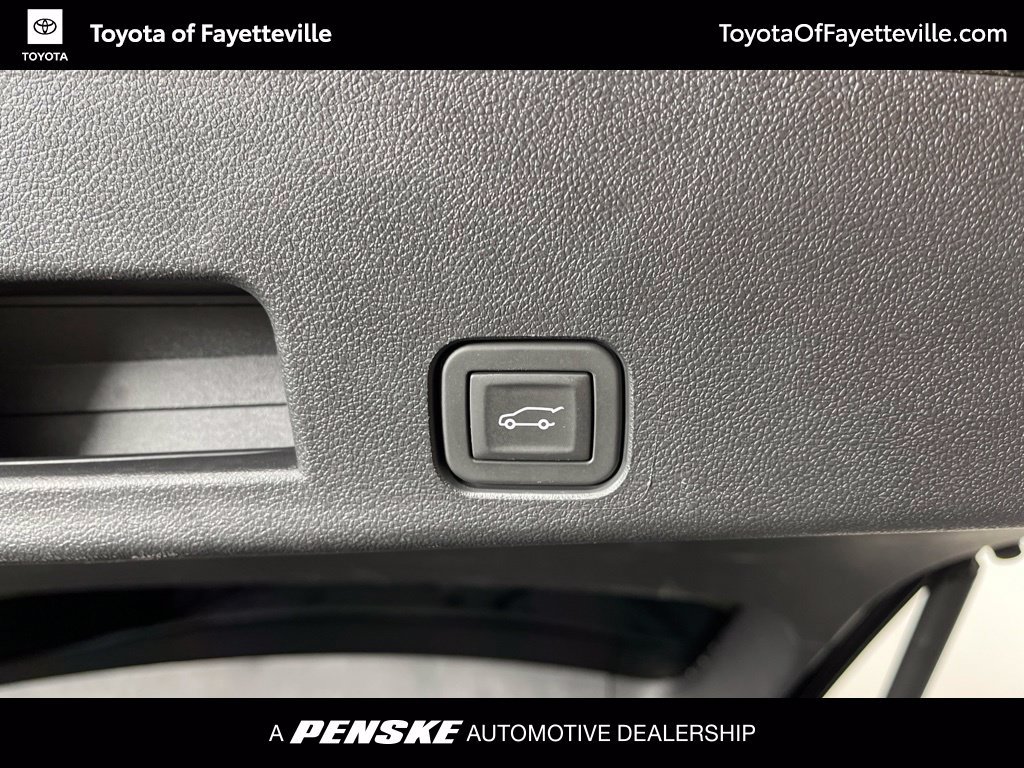 Used 2026 Chevrolet Traverse Z71 w/ Driver Confidence Package AWD/4WD image 12