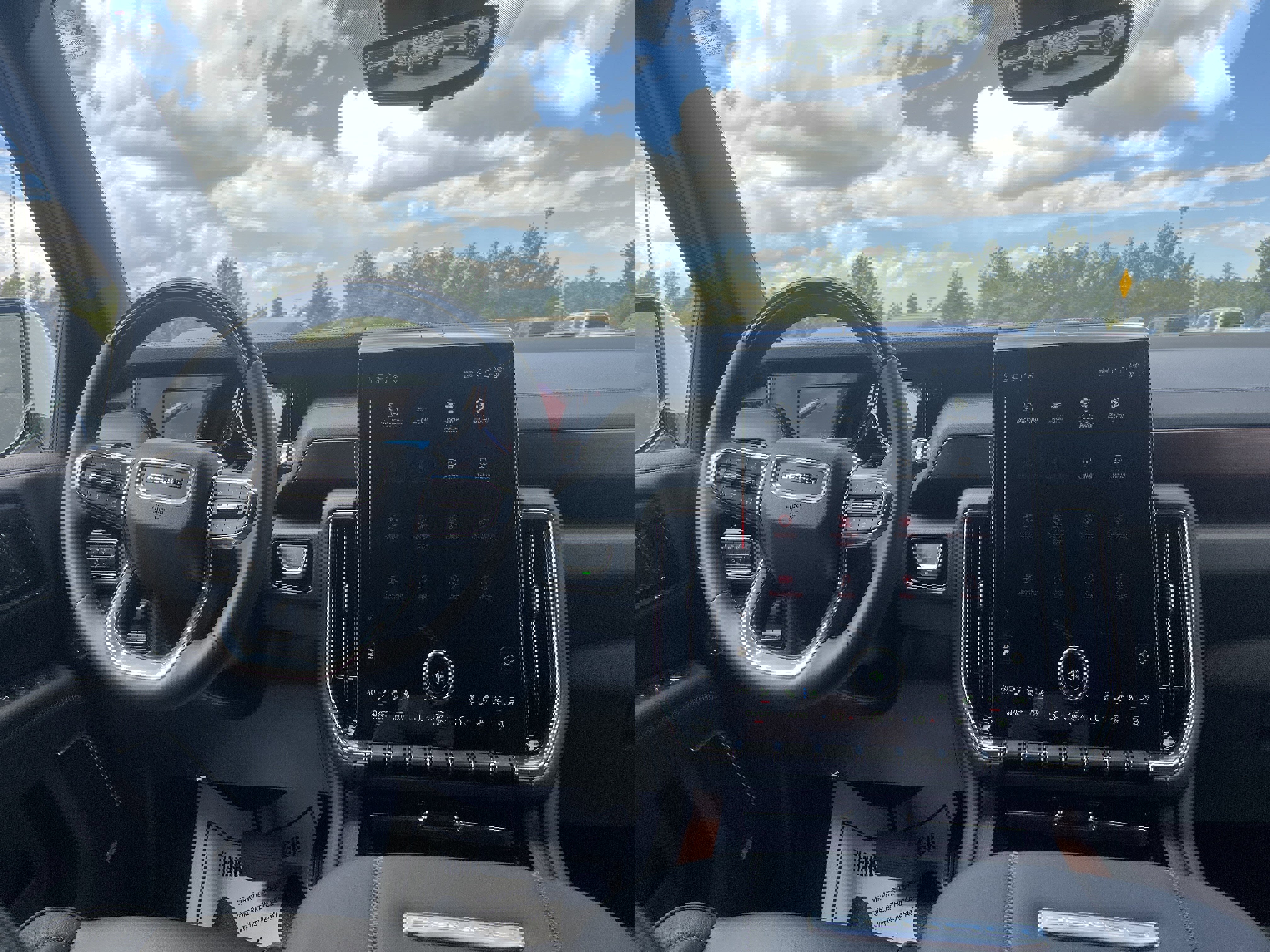 New 2026 GMC Yukon Denali w/ Advanced Technology Package image 3