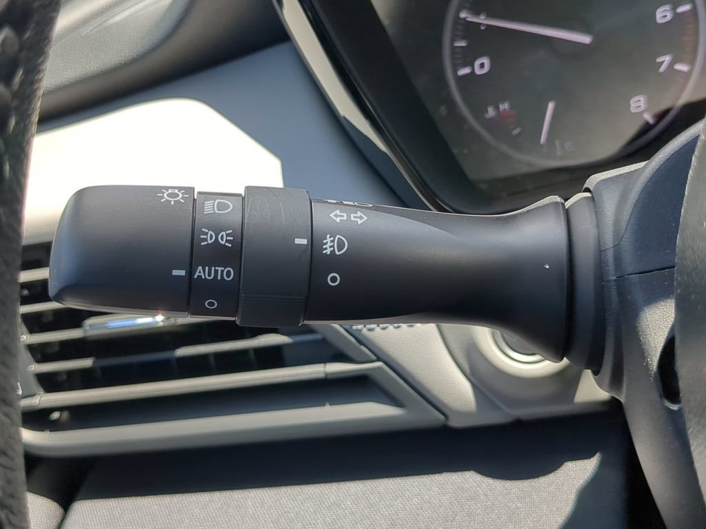 Used 2025 Subaru Outback Premium AWD/4WD image 27