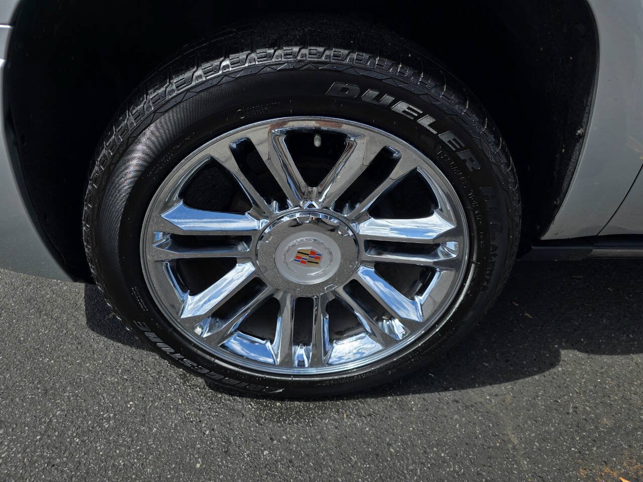 Used 2014 Cadillac Escalade Platinum AWD/4WD image 10