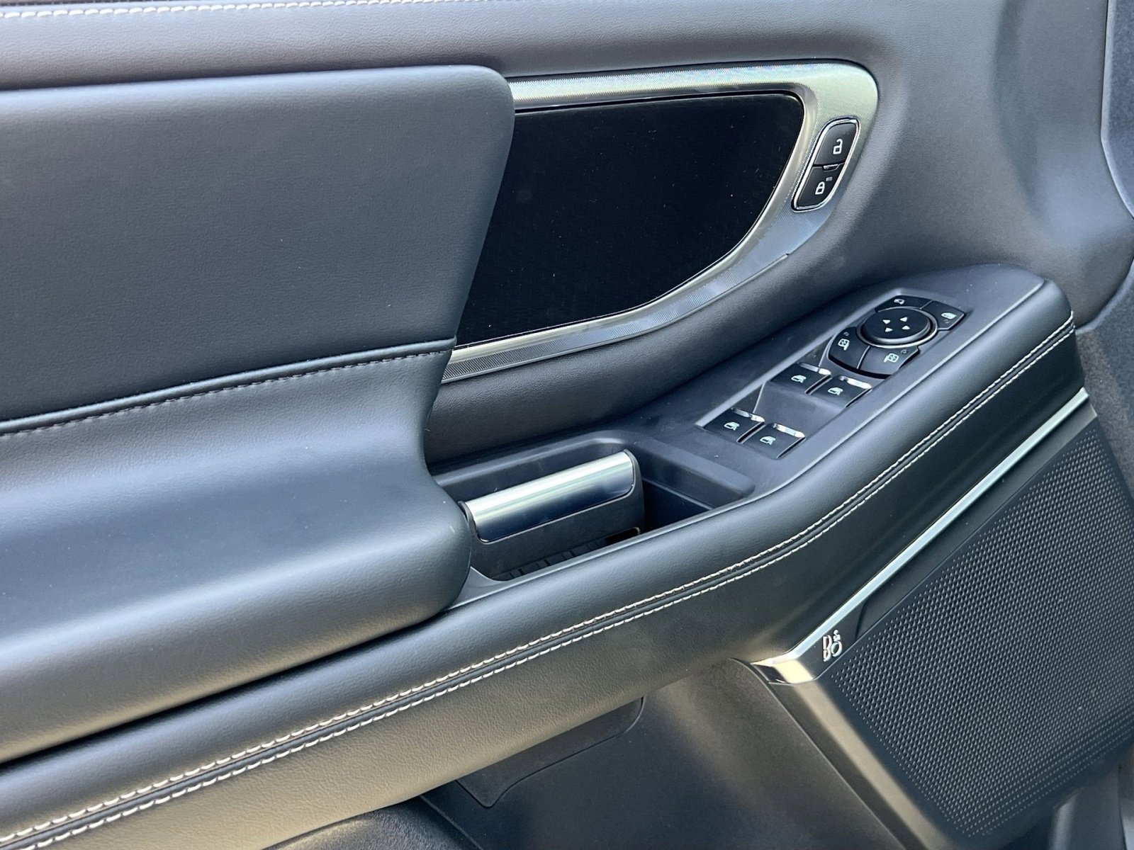 New 2026 Ford Expedition Max Platinum image 15