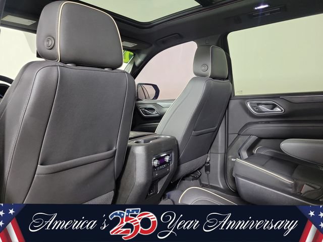 Used 2022 GMC Yukon XL SLT w/ SLT Premium Package AWD/4WD image 12