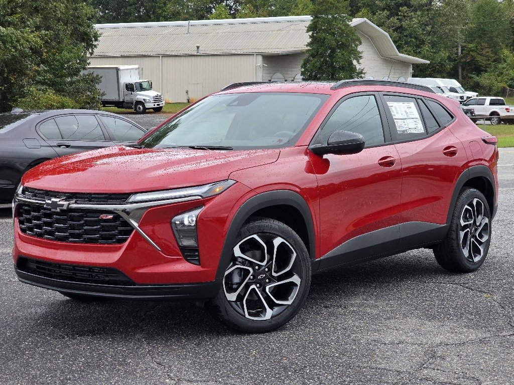 New 2026 Chevrolet Trax RS w/ Sunroof Package image 2