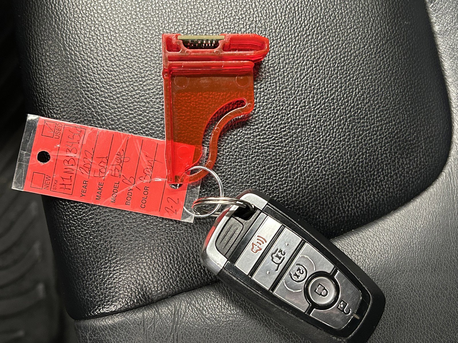 Used 2022 Ford Edge Titanium image 39