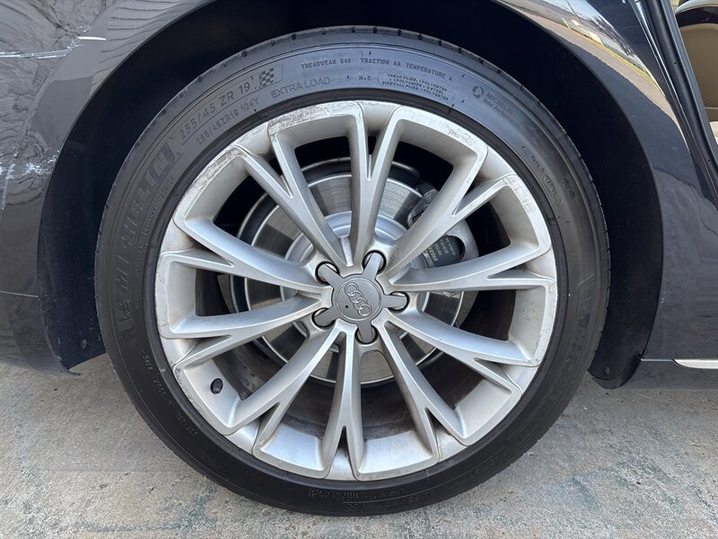 Used 2013 Audi A8 L 3.0T w/ Driver Assistance Pkg AWD/4WD image 17