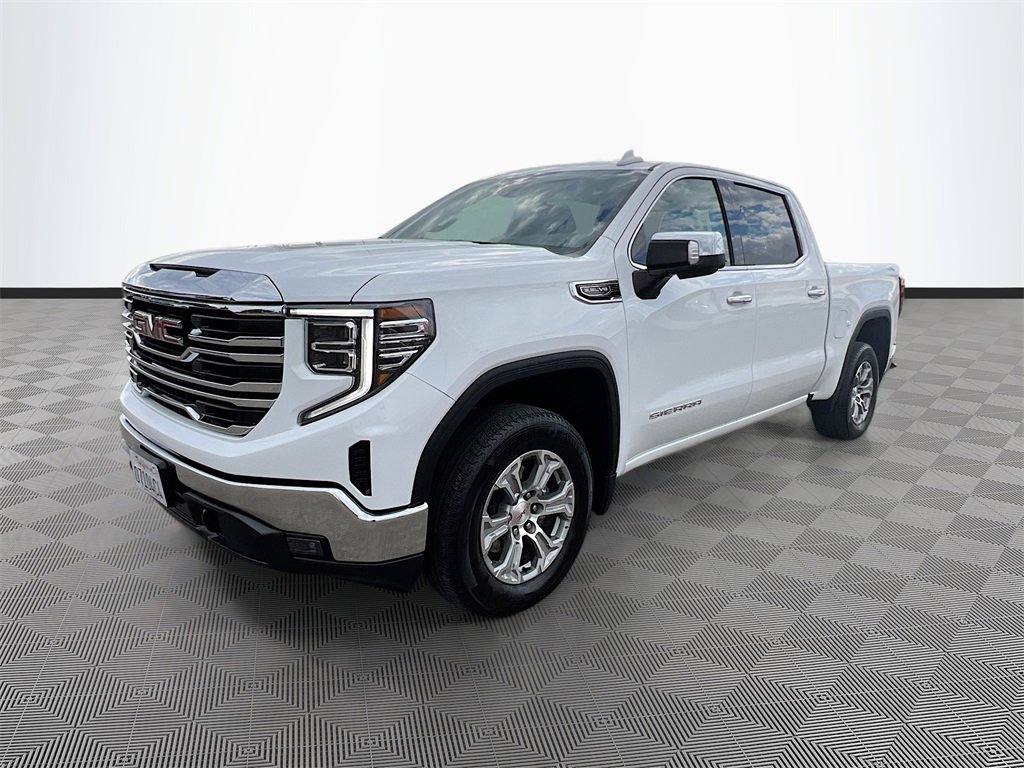 Used 2025 GMC Sierra 1500 SLT image 3
