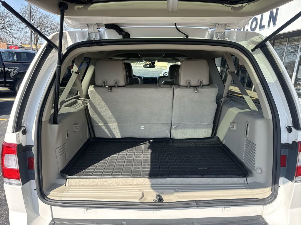 Used 2016 Lincoln Navigator L Select image 21