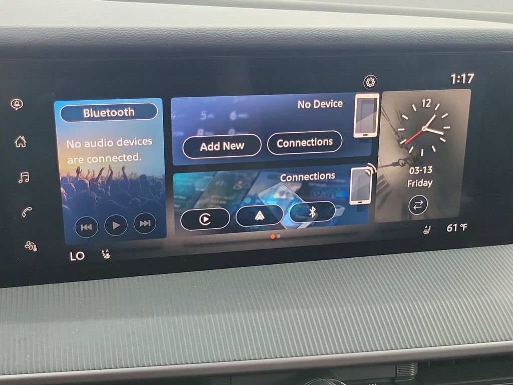 Used 2025 Nissan Murano SV AWD/4WD image 9