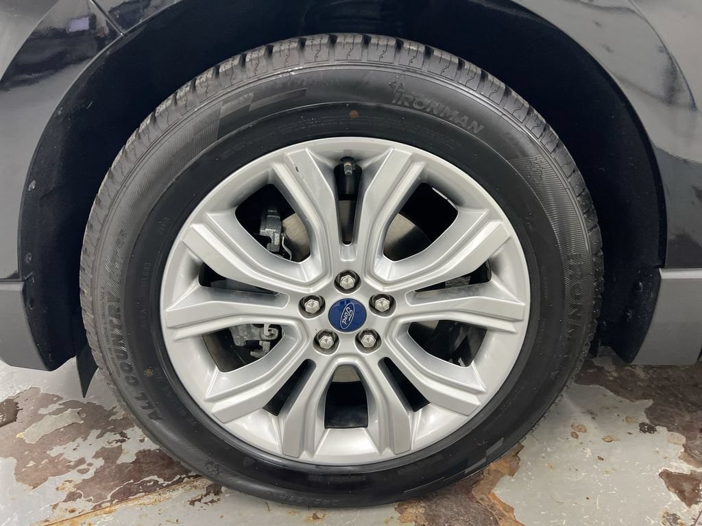 Used 2020 Ford Edge Titanium w/ Cargo Accessory Package FWD image 26