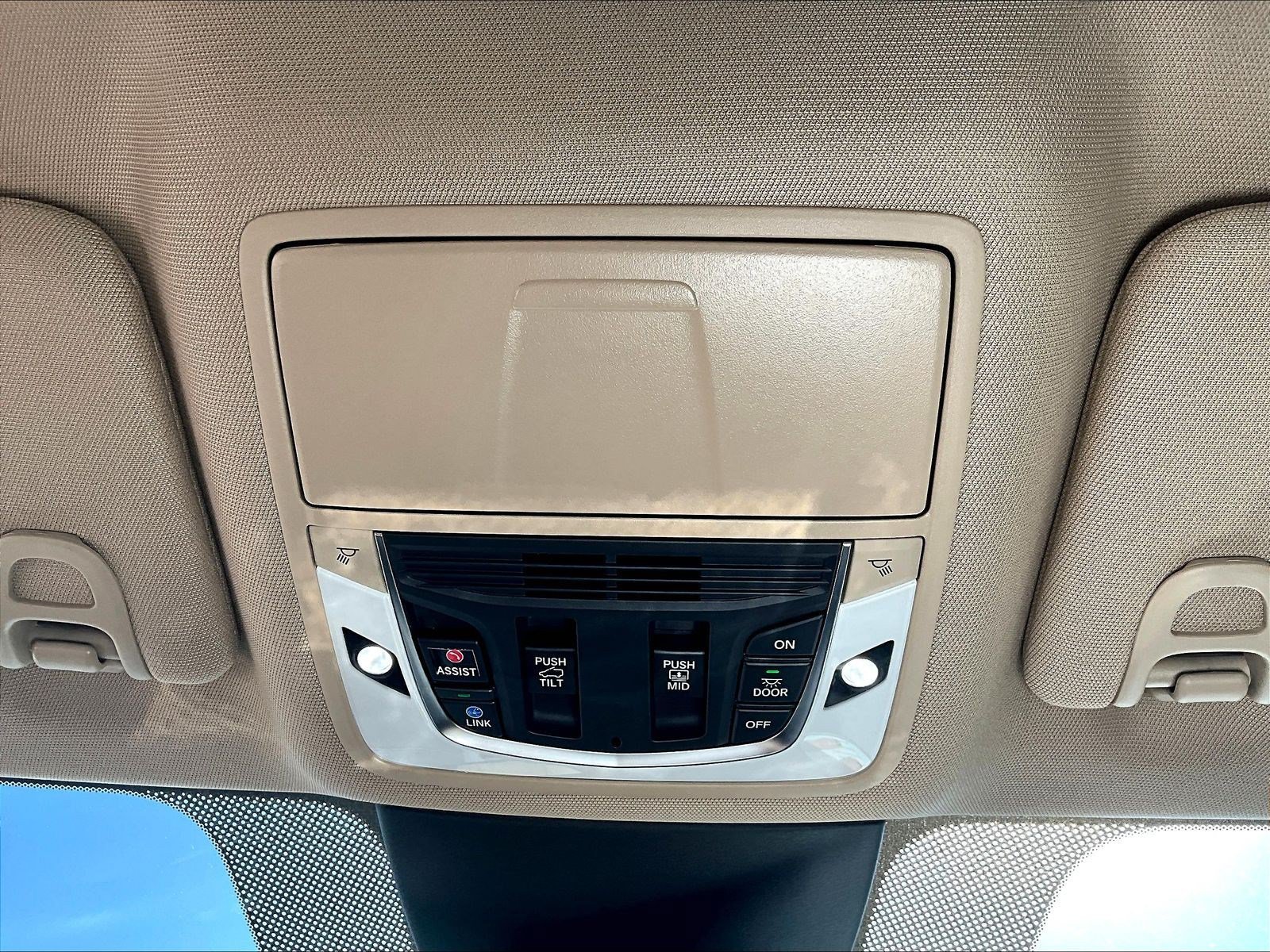 Certified 2024 Acura MDX SH-AWD image 38