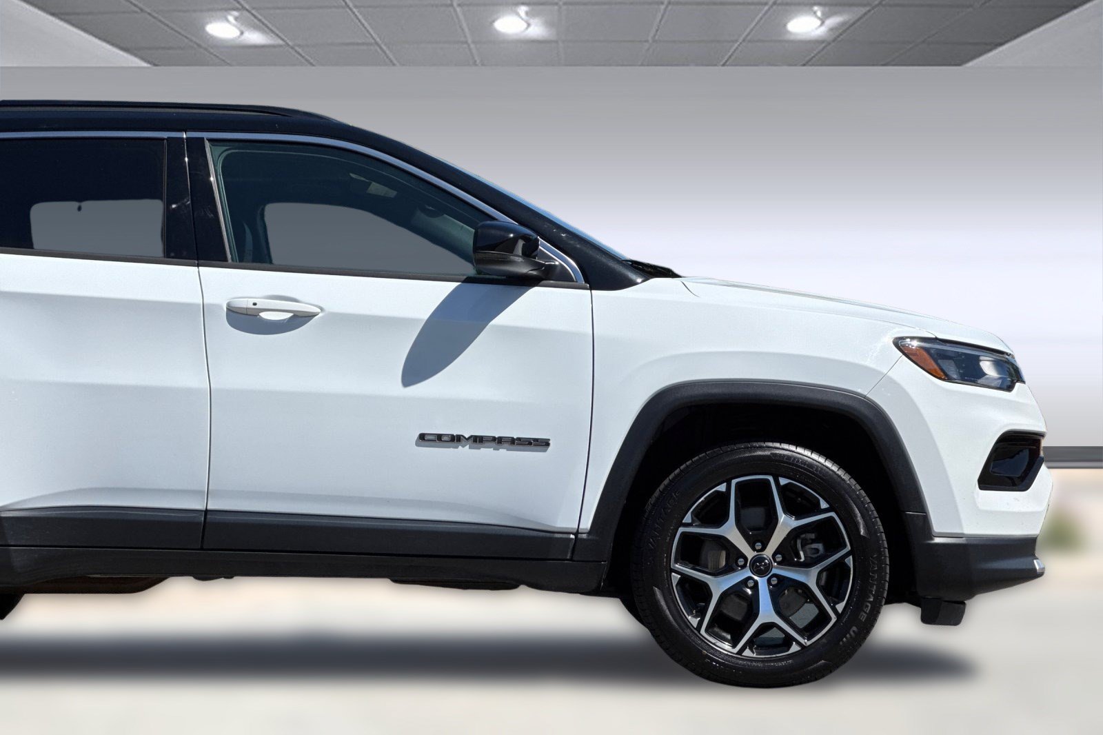 Used 2025 Jeep Compass Limited AWD/4WD image 34