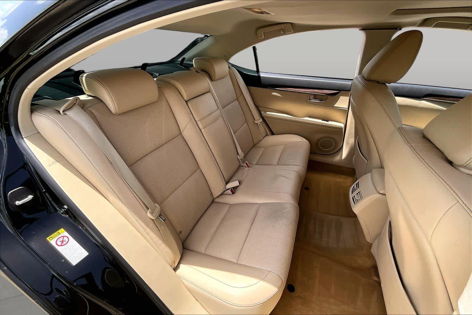 Used 2014 Lexus ES 350 w/ Luxury Package FWD image 17