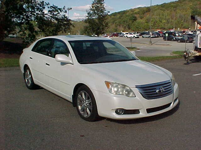 Used 2008 Toyota Avalon Limited FWD image 2