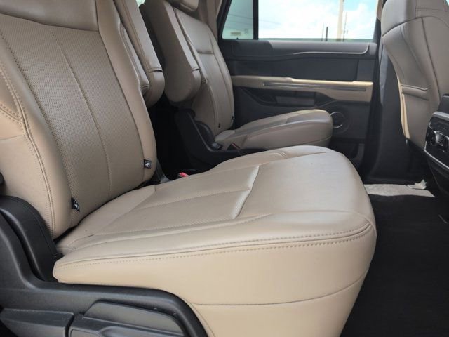 Used 2024 Ford Expedition Max XLT image 31