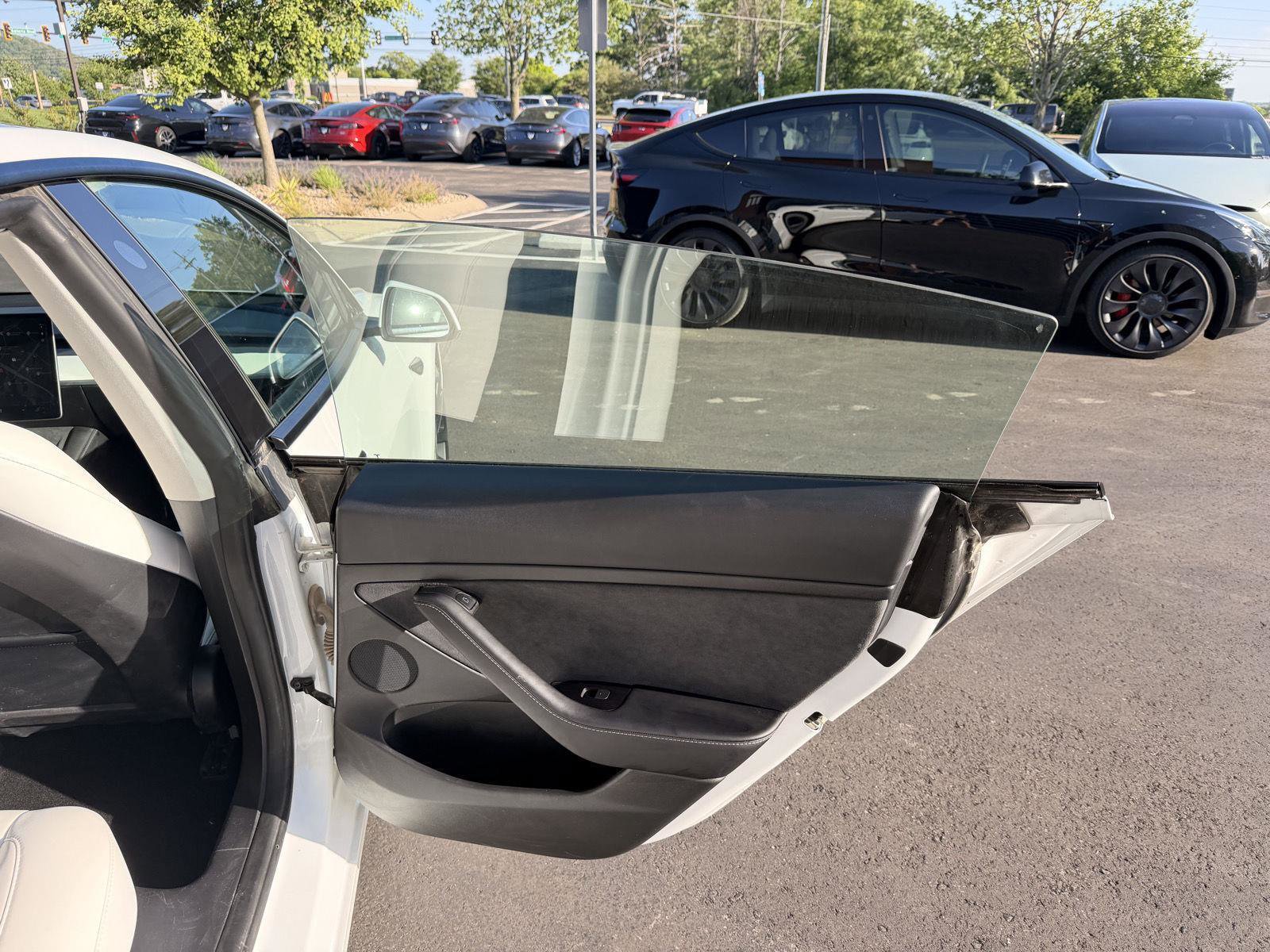 Used 2021 Tesla Model 3 Standard Range Plus RWD image 18