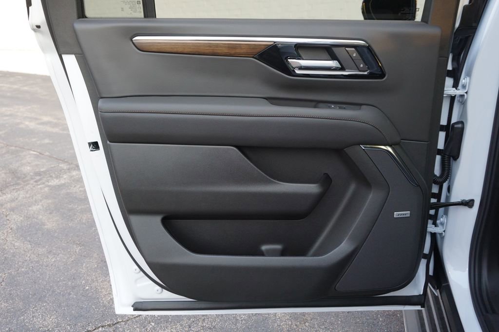 New 2026 Chevrolet Suburban High Country image 27