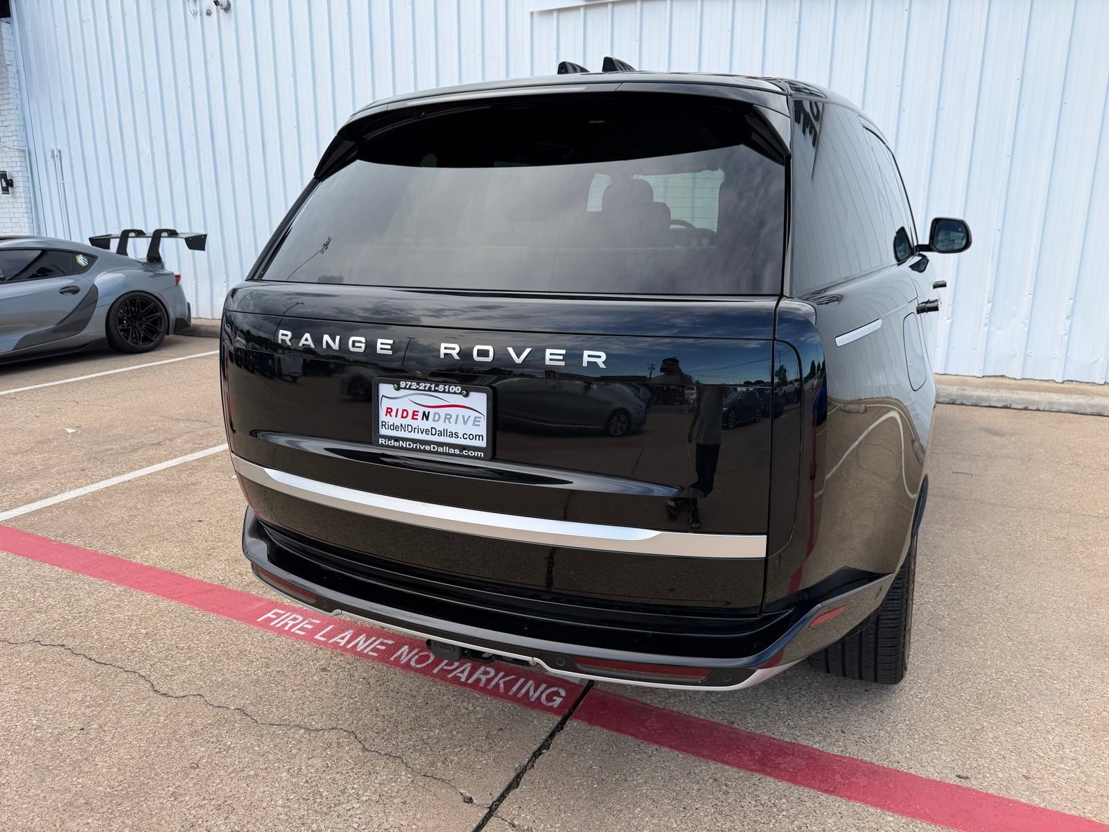 Used 2023 Land Rover Range Rover Long Wheelbase Autobiography AWD/4WD image 6