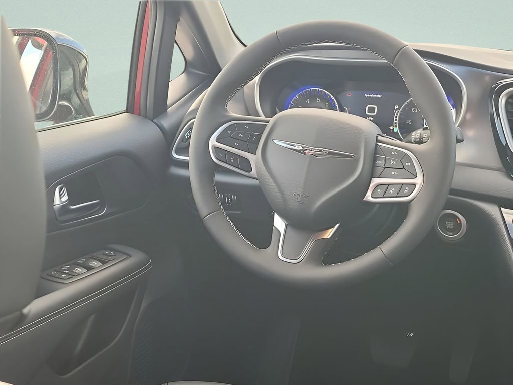 New 2026 Chrysler Voyager LX image 25