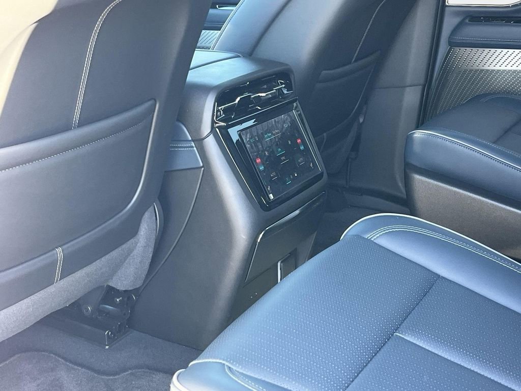 New 2025 Cadillac Escalade IQ Luxury 2 AWD/4WD image 30