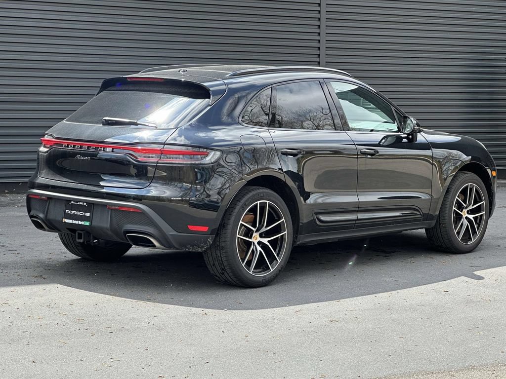 Used 2025 Porsche Macan AWD/4WD image 5
